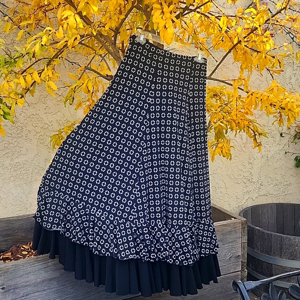 Black and White Flamenca Skirt